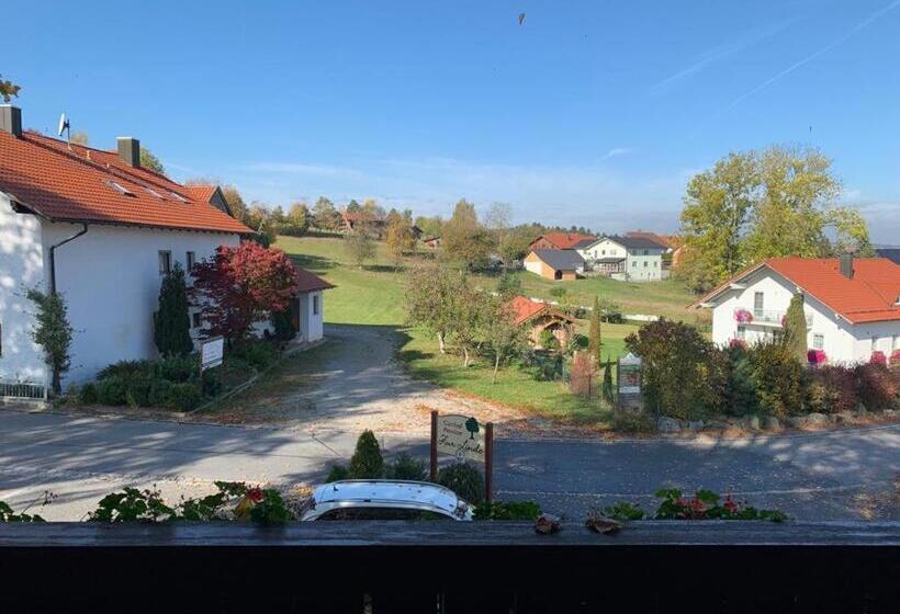 Отель Zur Linde