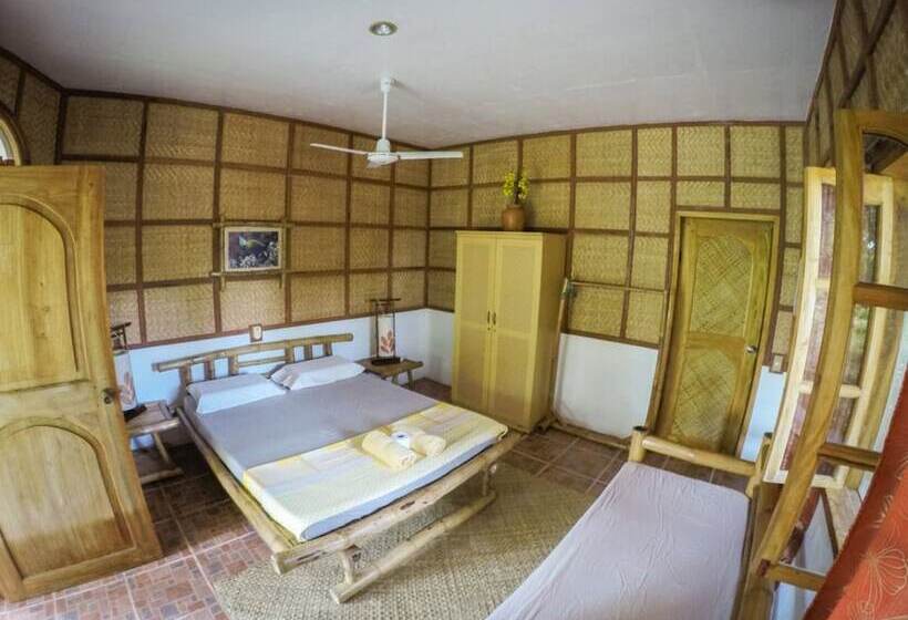 پانسیون Chelle S Guesthouse And Backpackers