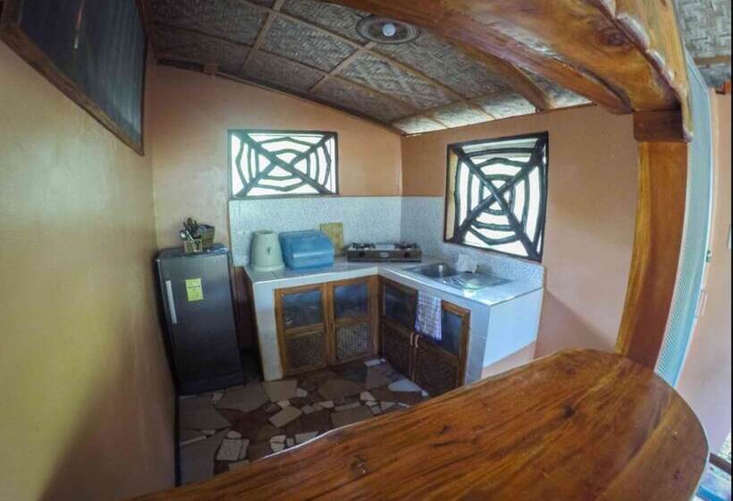 پانسیون Chelle S Guesthouse And Backpackers