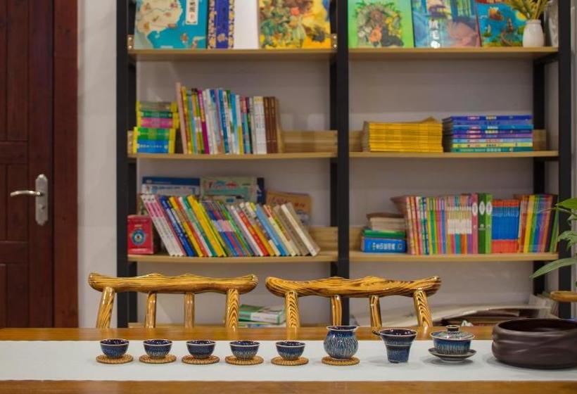 膳宿费 Floral · Spring Guesthouse Zhangjiajie