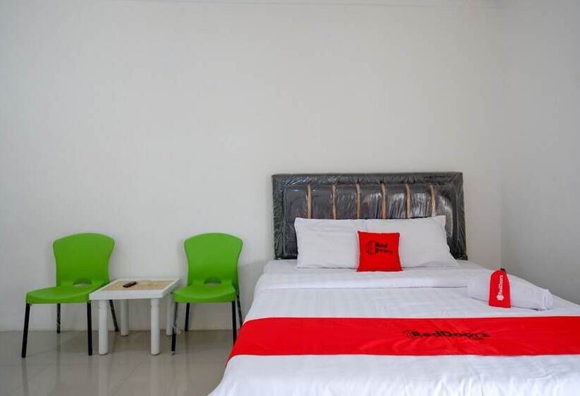 פנסיון Koolkost Near Rs Samaritan Palu