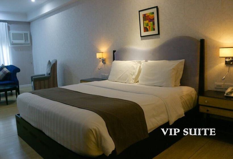 Queen Margarette Hotel   Main