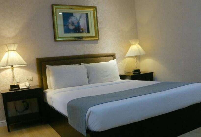 Queen Margarette Hotel   Main