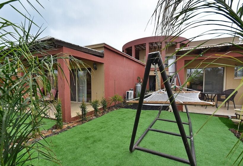 بنسيون Atzula Bagolan