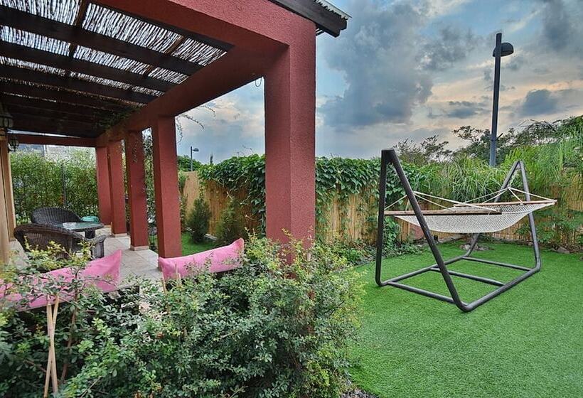 بنسيون Atzula Bagolan