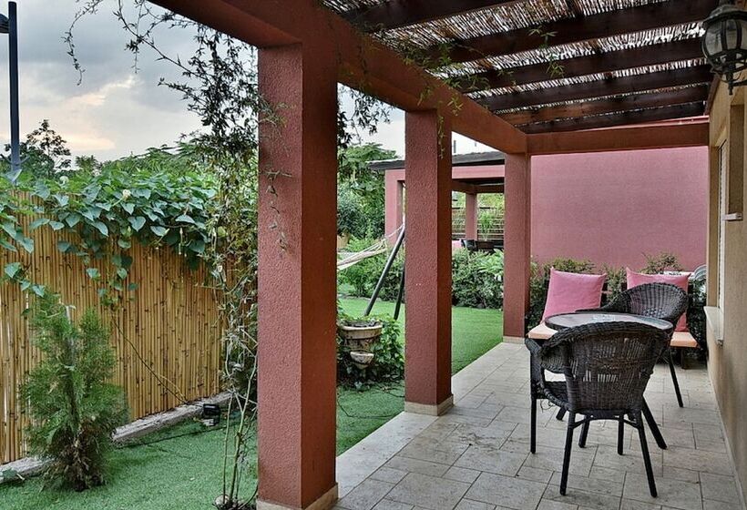 بنسيون Atzula Bagolan