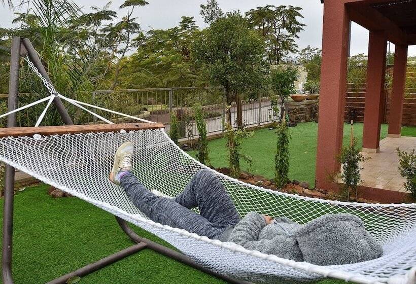 بنسيون Atzula Bagolan