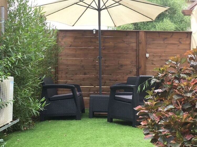 بنسيون Atzula Bagolan