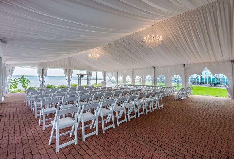 41 Lakefront Hotel, Trademark Collection By Wyndham