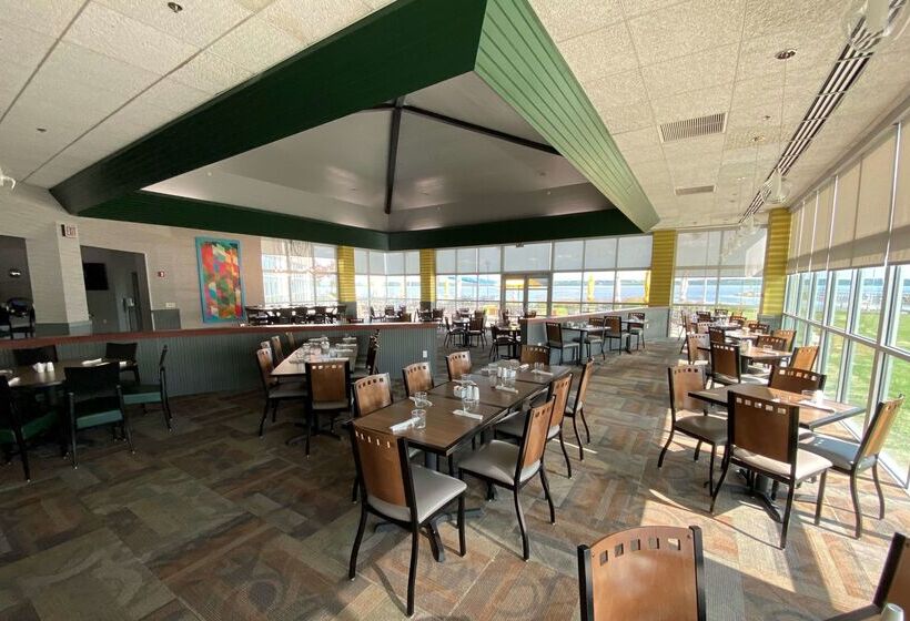 41 Lakefront Hotel, Trademark Collection By Wyndham