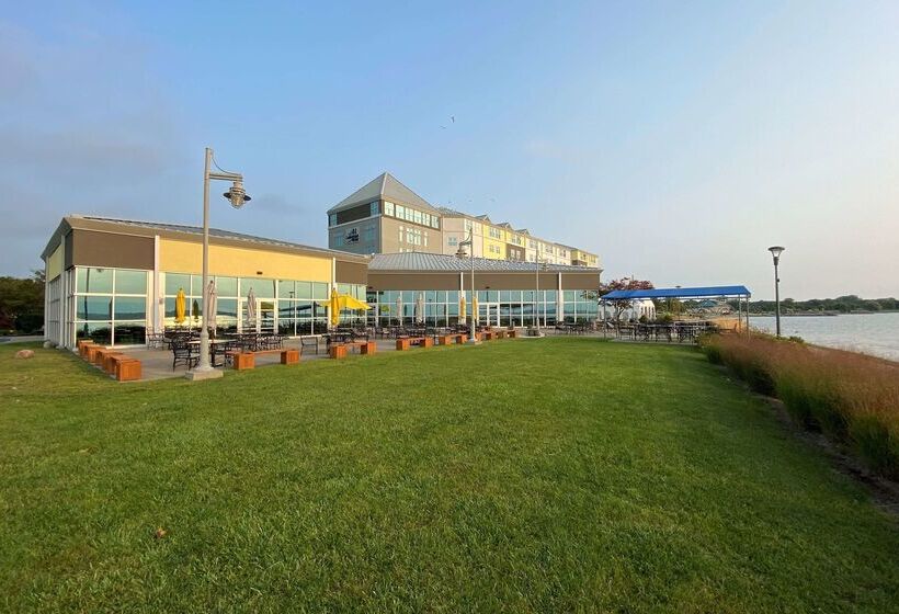 41 Lakefront Hotel, Trademark Collection By Wyndham