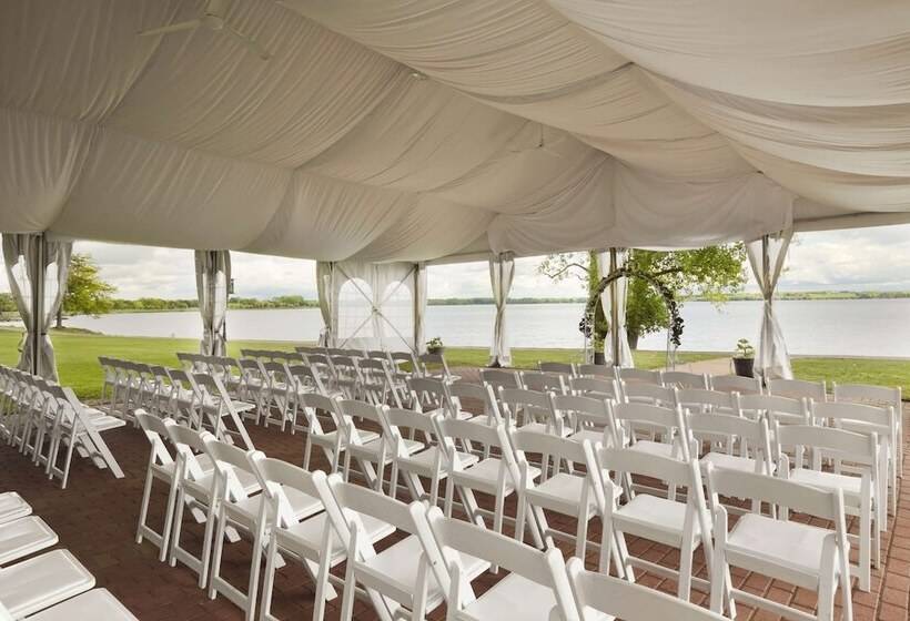 41 Lakefront Hotel, Trademark Collection By Wyndham