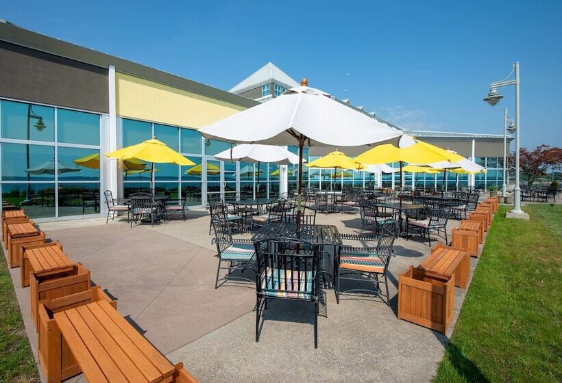 41 Lakefront Hotel, Trademark Collection By Wyndham