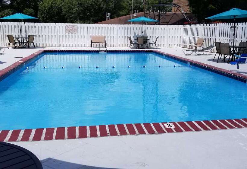 فندق Studio 6 Suites Memphis, Tn East Memphis