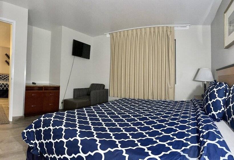 فندق Americas Inn And Suite