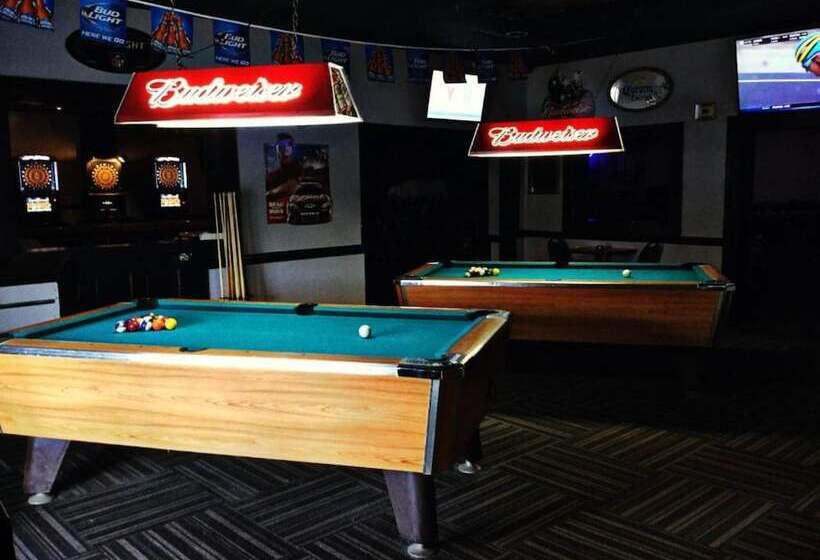 فندق Apm Inn And Suite