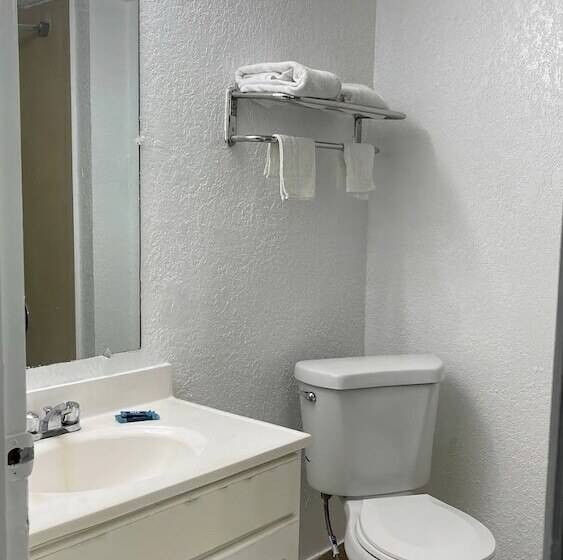 فندق Apm Inn And Suite