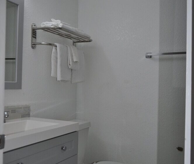 فندق Apm Inn And Suite