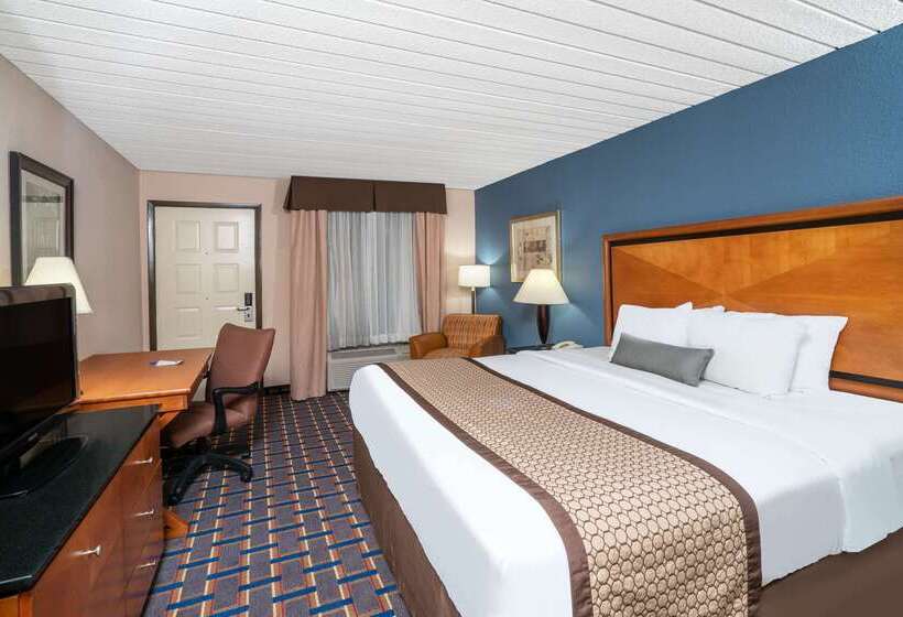 هتل Baymont By Wyndham Knoxville I75