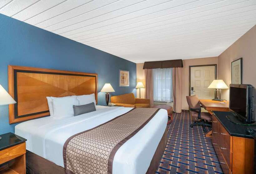 هتل Baymont By Wyndham Knoxville I75