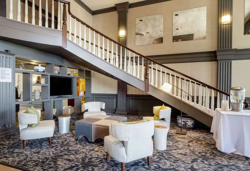 ホテル Clarion Inn Seekonk   Providence