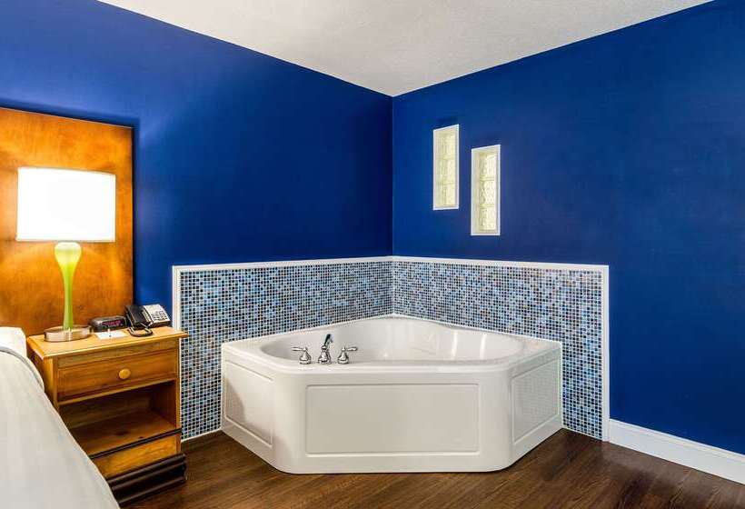 ホテル Clarion Inn Seekonk   Providence