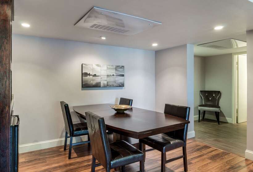 ホテル Clarion Inn Seekonk   Providence