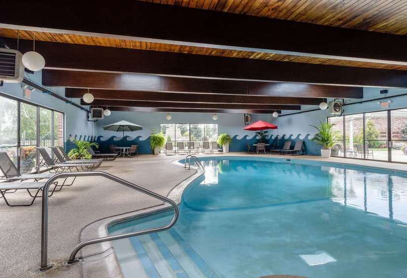 Отель Clarion Inn Seekonk   Providence