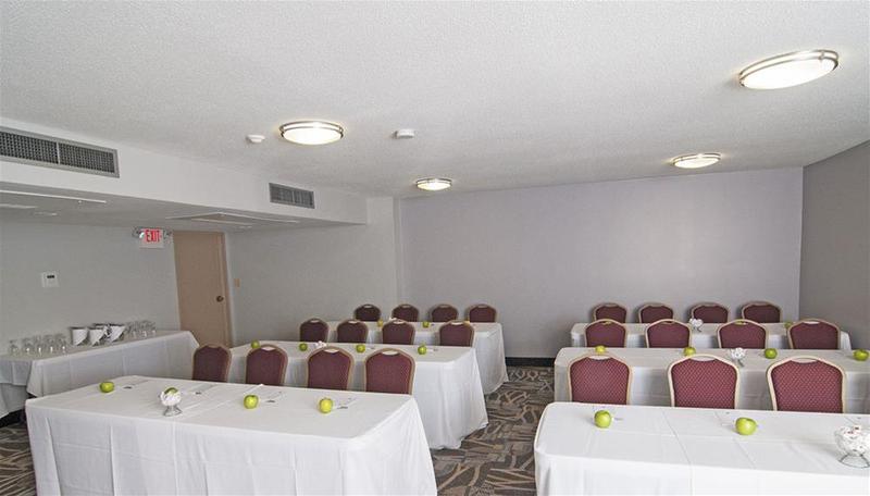 ホテル Clarion Inn Seekonk   Providence