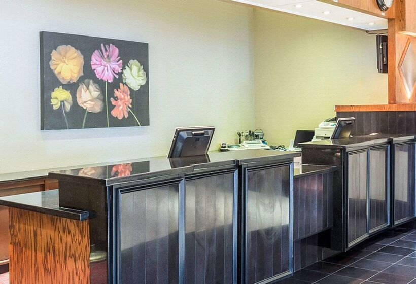 Clarion Hotel Somerset   New Brunswick