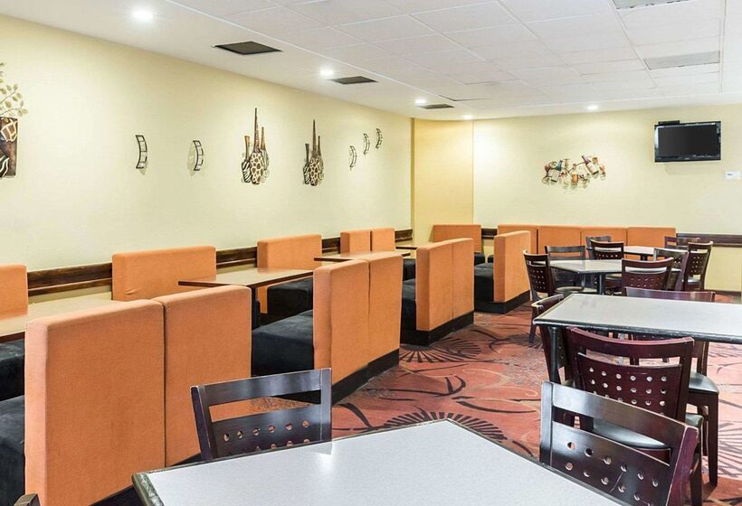 Clarion Hotel Somerset   New Brunswick