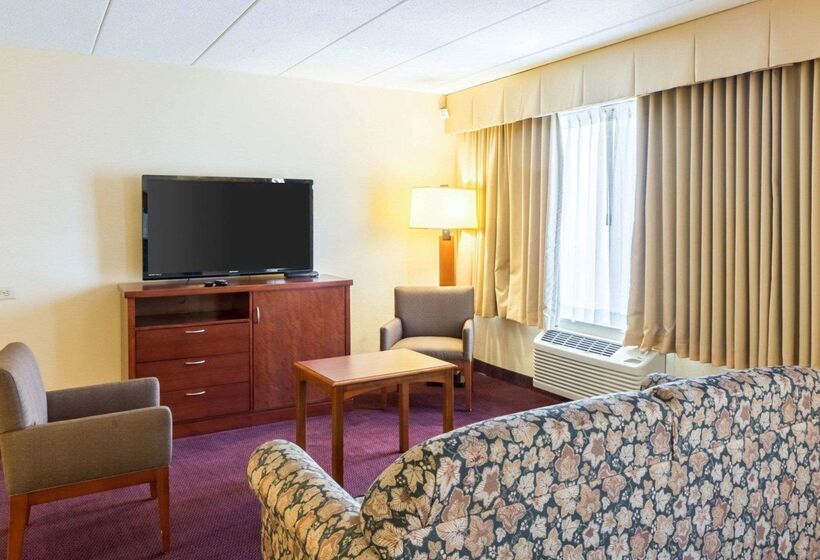 Clarion Hotel Somerset   New Brunswick