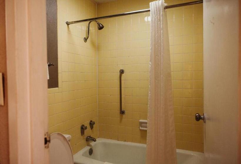 ホテル Reidsville Inn & Suites