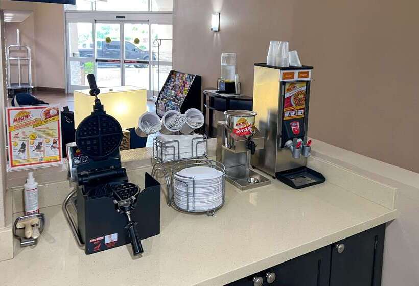 Отель Comfort Inn & Suites Surprise Near Sun City West