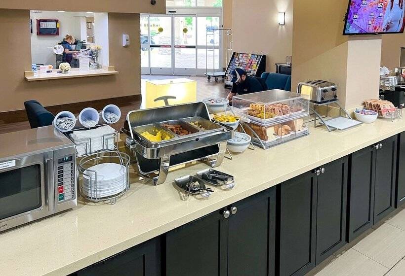 Отель Comfort Inn & Suites Surprise Near Sun City West