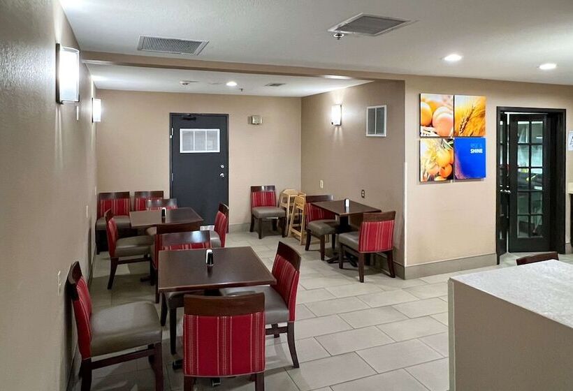 Отель Comfort Inn & Suites Surprise Near Sun City West