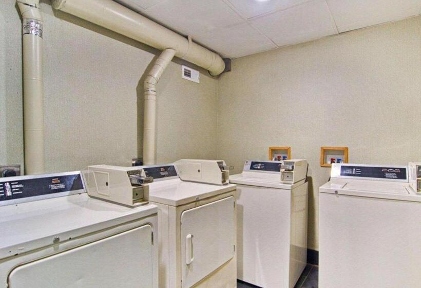 Отель Comfort Inn Monticello Charlottesville