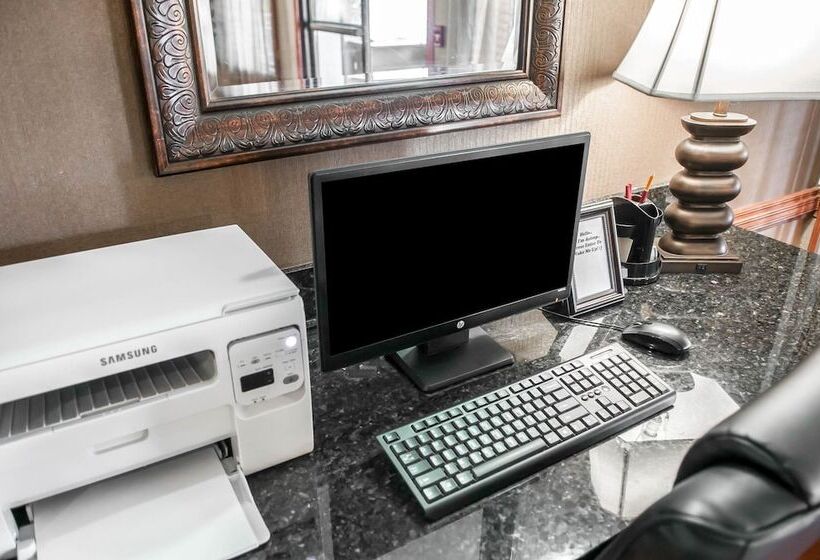 호텔 Comfort Suites North Albuquerque Balloon Fiesta Park