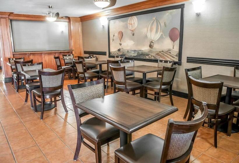 호텔 Comfort Suites North Albuquerque Balloon Fiesta Park