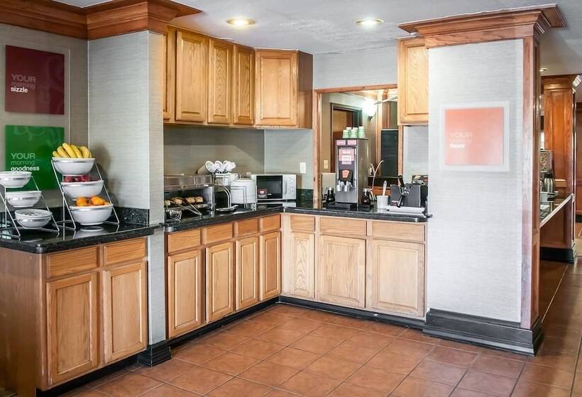 호텔 Comfort Suites North Albuquerque Balloon Fiesta Park