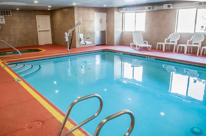 호텔 Comfort Suites North Albuquerque Balloon Fiesta Park