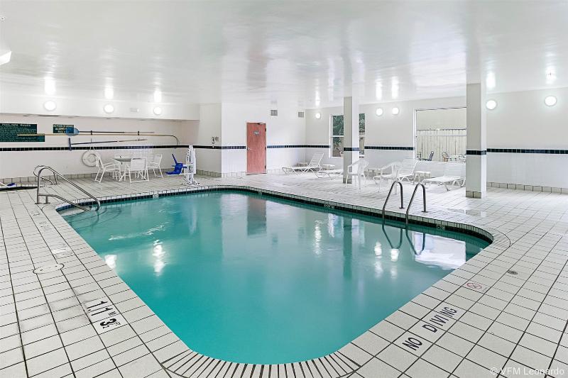 هتل Comfort Suites North Dallas