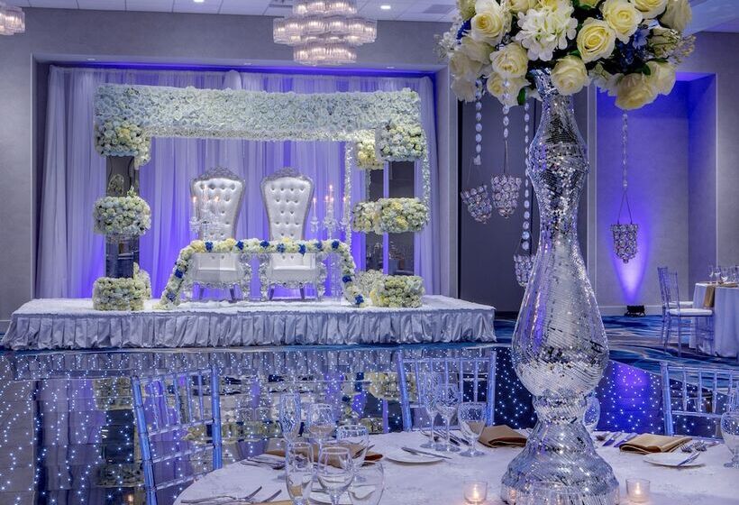 ホテル Crowne Plaza Boston Woburn, An Ihg