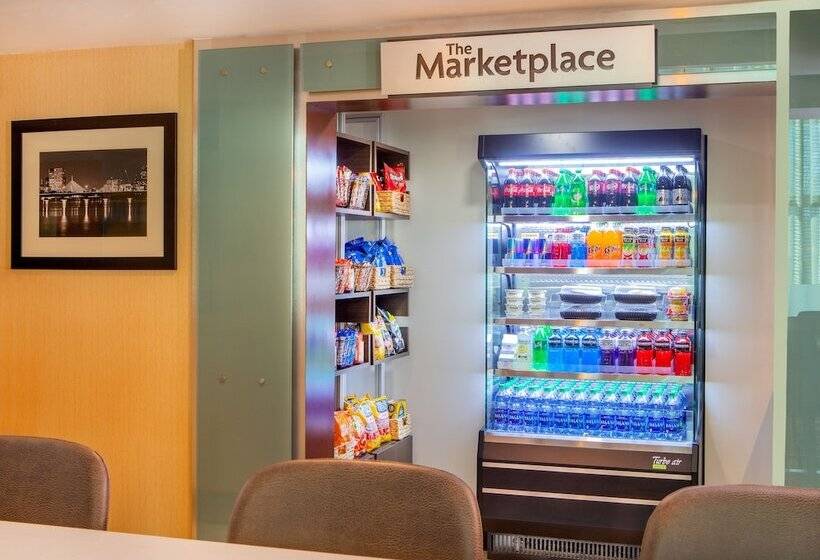 ホテル Crowne Plaza Boston Woburn, An Ihg