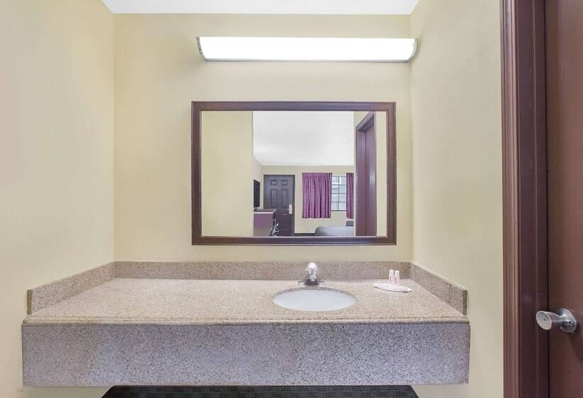 فندق Days Inn By Wyndham Fayetteville