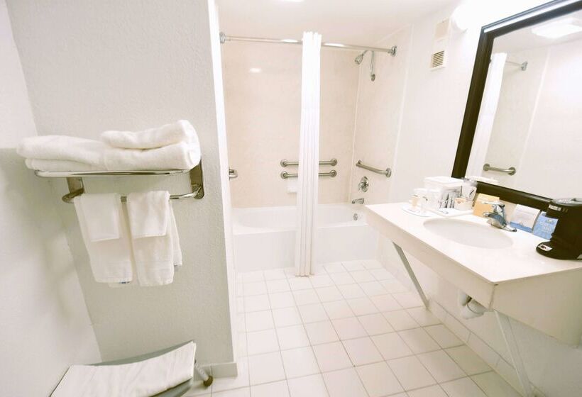 فندق Days Inn By Wyndham Stuart