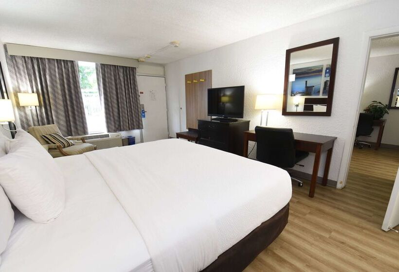 فندق Days Inn By Wyndham Stuart