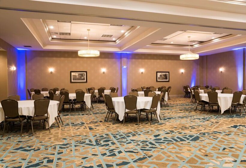 فندق Doubletree By Hilton Pleasant Prairie Kenosha