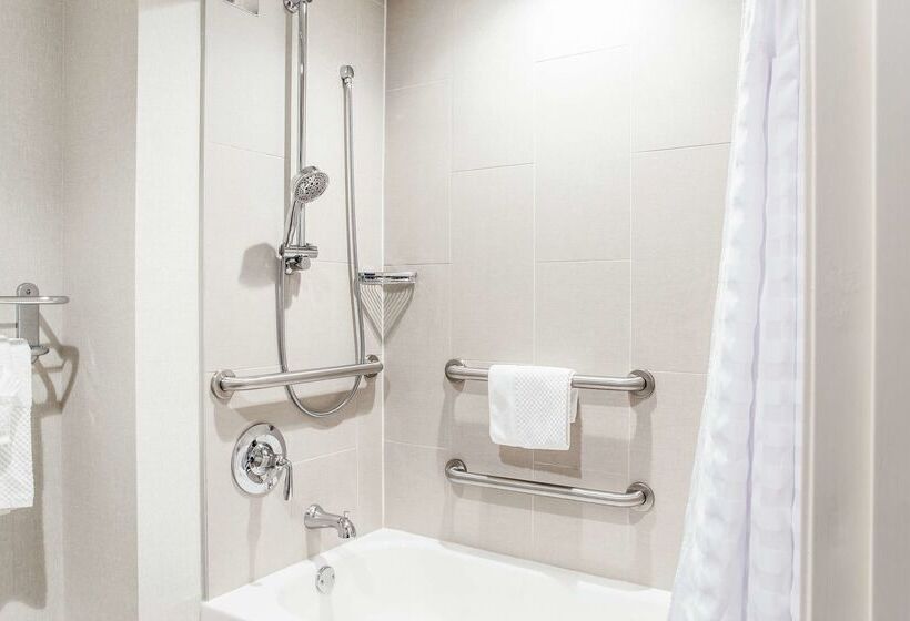 فندق Doubletree By Hilton Pleasant Prairie Kenosha