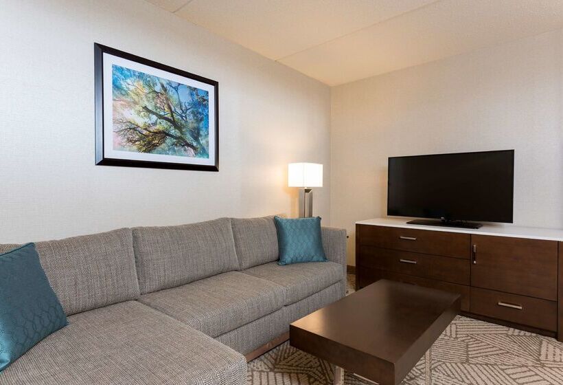 فندق Doubletree By Hilton Pleasant Prairie Kenosha